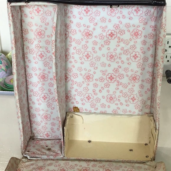 1963 Barbie Vintage Doll Case! - Picture 10 of 16